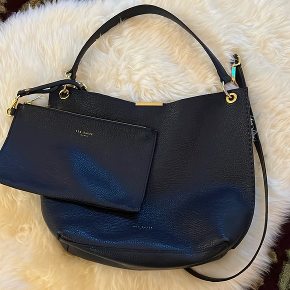 Pre owned. Like new Ted baker London helgesoft leather hobo bag - Picture 2 of 6